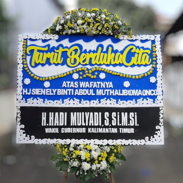 Karangan Bunga Duka  di Tanah Laut